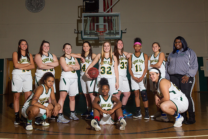 Women's basketball team photo from 2018