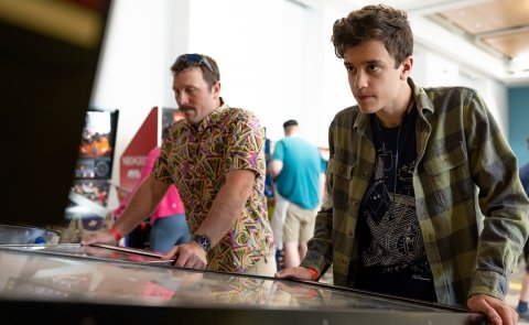 Guests at Nerdfest play retro video games