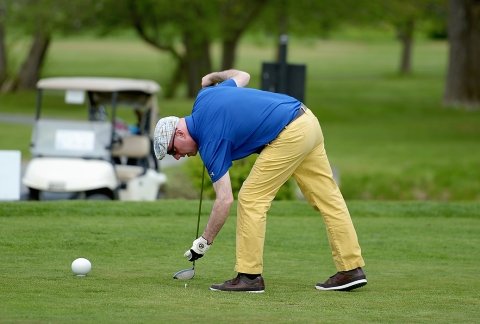 Andrew Meader tees up at the tournament